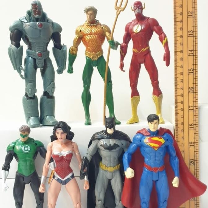 MAINAN ACTION FIGURE DC JUSTICE LEAGUE SET