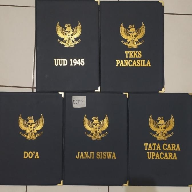 

5 Map Upacara Bendera Bahan Kulit Sintetis Untu Sd Smp Sma