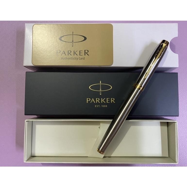 

BACK TO SCHOOL PULPEN PARKER IM NEW ORINAL ROLLER BALL BRUSHED METAL GOLD TRIM
