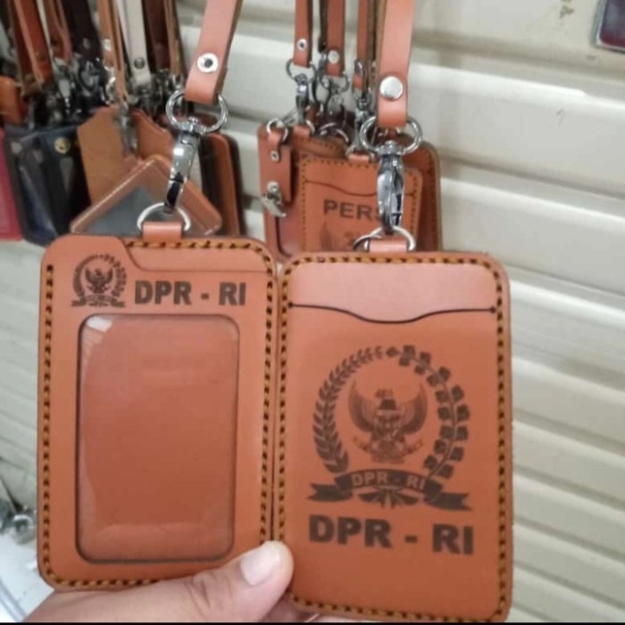 holder id d / name tag DPR RI kulit asli