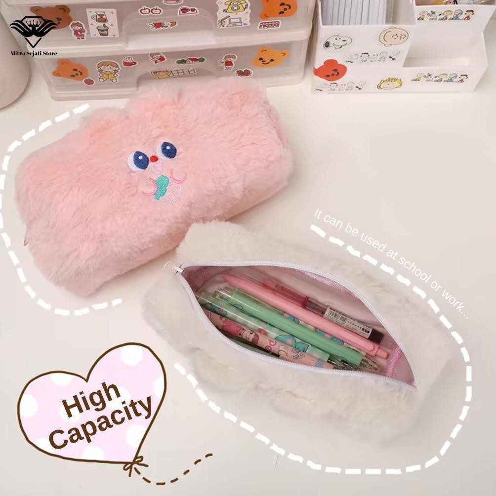 

Kotak Pensil Alat Tulis Anak Motif Karakter Lucu Bahan Bulu Lembut Kapasitas Tinggi - Pencil Case