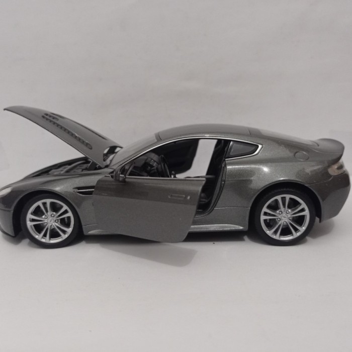 Ane Diecast Mobil Aston Martin V12 Vantage Sport Welly 1:24 Harga Murah