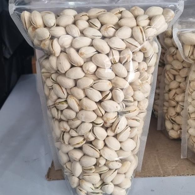 

Kacang Fustuk 1 KG Pistachio Pistachios Kacang Ketawa 1KG RePack HST