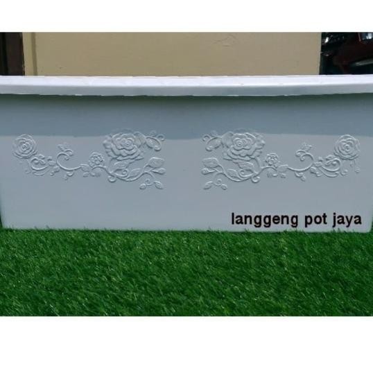 Pot Tanaman Plastik Putih Shallom Panjang Motif Bunga Ukuran 65 Cm