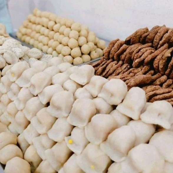 

PAKET LENGKAP ISI 50 PCS PEMPEK ASLI KHAS PALEMBANG PEMPEK IKAN GABUS FREE CUKO PER BOTOL ASLI