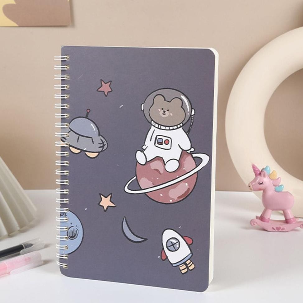 

HRN-813 BEE ONE - Buku Tulis Ring A5 Spiral Motif Buku Tulis Catatan A5 NoteBook Ring A5 Hemat