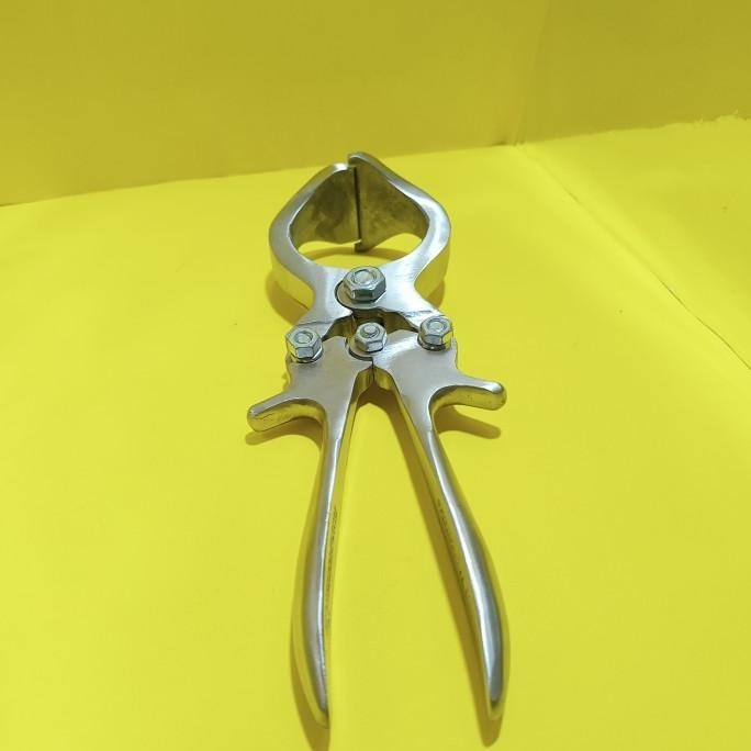 Tang Bordizzo ( Alat Kastrasi Hewan Ternak Besar )