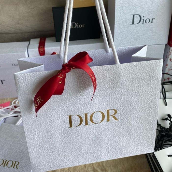 

MURAH PAPERBAG KERTAS KADO DIOR GIFT ORIGINAL KONTER 100%