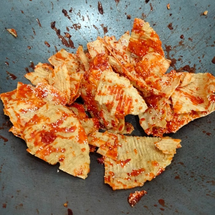 

Kerupuk Opak Singkong Balado Pedas Manis 200 Gram A9