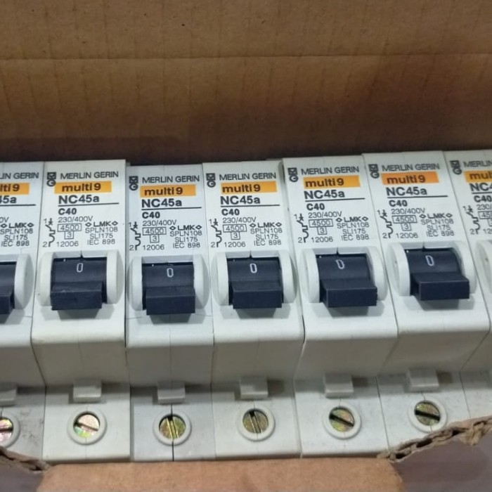 Mcb Merlin Gerin Multi9 Nc45A C40 40A 1P 12006