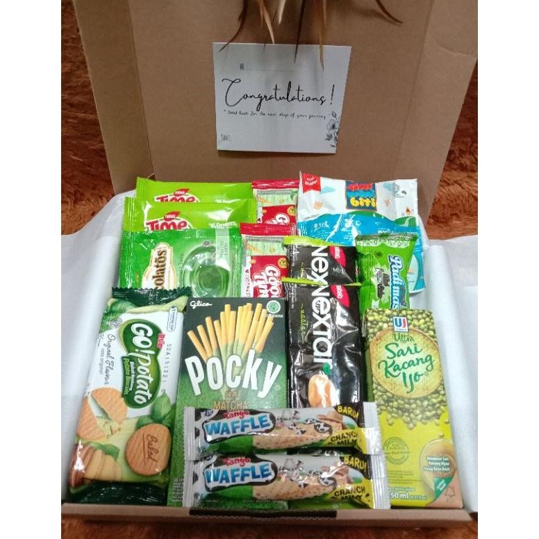 

AS25 SNACKBOX / Kado UlangTahun/ Kado Wisuda / Kado Unniversarry / Paket Hijau Sale