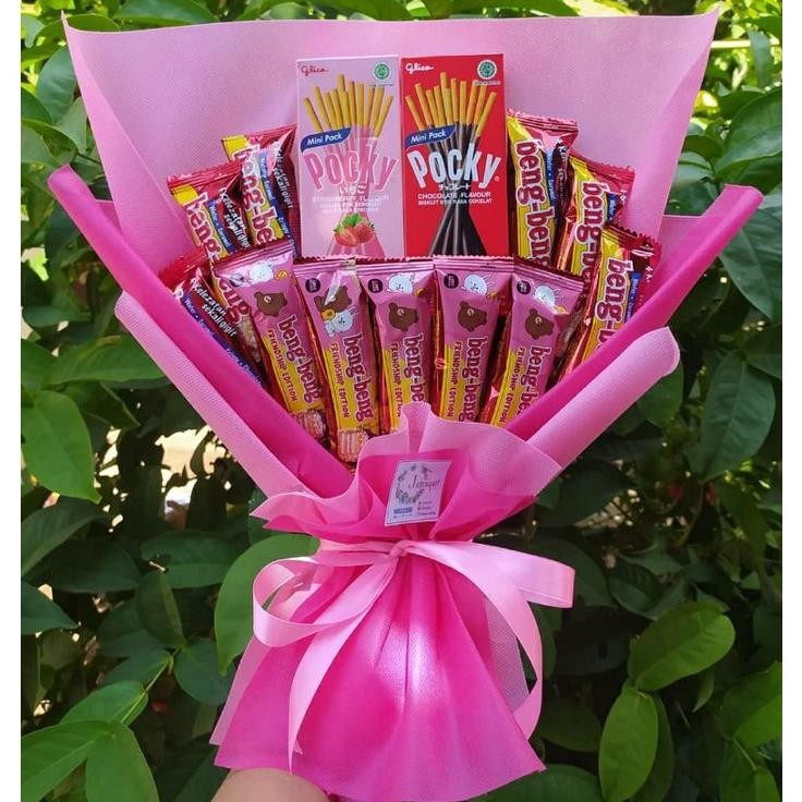 

hj-77 (S) Buket Snack pink pocky /paket/bingkisan Snack Ulang Tahun/Ultah/ Wisuda/Kado/Hadiah Premium