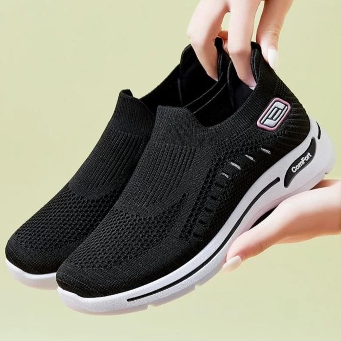 Baru Sepatu Slip On Wanita Bahan Rajut Model Skechers Breatable Tanpa Tali Import Kekinian