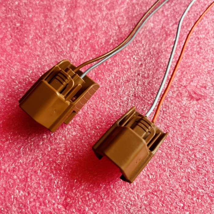 Soket Injektor 2 Pin ( 2 Kabel ) Untuk Mobil Agya Ayla Calya Sigra ( Mesin 1000cc )