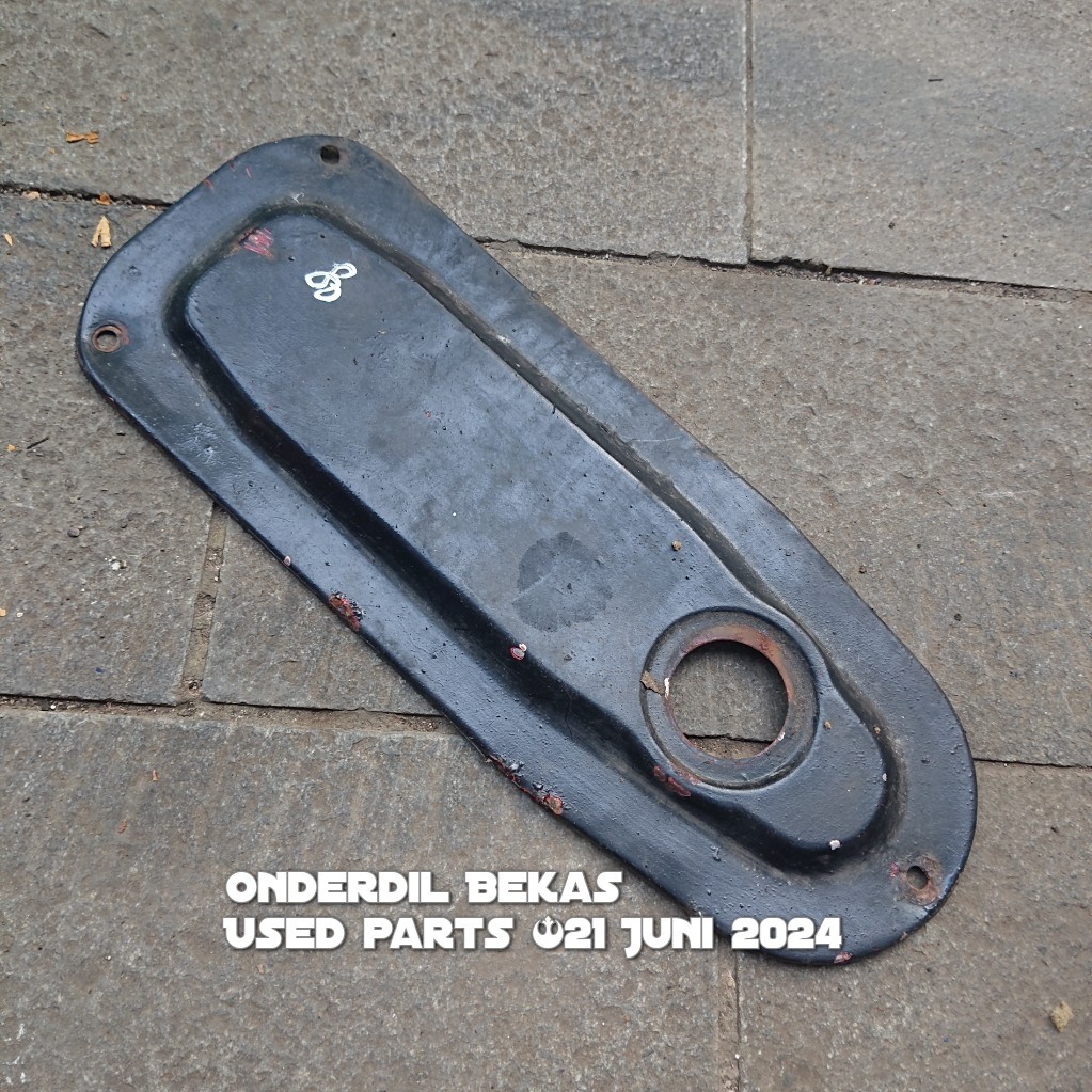 plat tutup dinamo wiper daihatsu charade G10