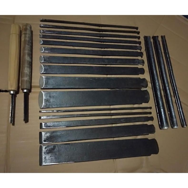 

ZX41 Pahat tatah ukir kayu Jepara satu set isi 20bj Sale