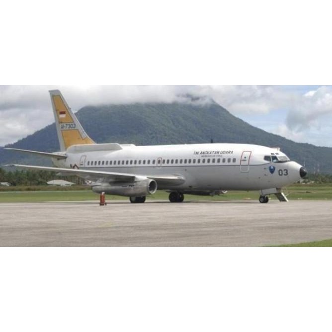 Terbaru Diecast Pesawat Boeing 737-400 Tni Au Scale 1/400 By Panda