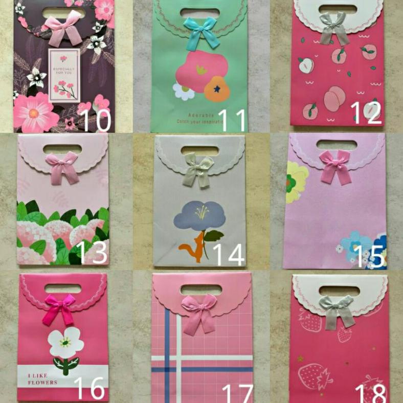 

Termurah Paperbag Tutup Pita Medium - Ukuran 19 X 9 X 27 Cm Ftp