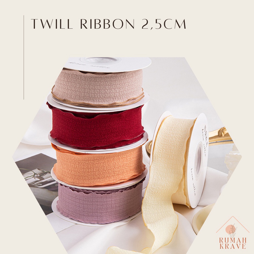 

Paling Laris RUMAH KRAVE - Twill Ribbon Pita Kain Matte 2,5cm x 10yard wave ruffle HEW