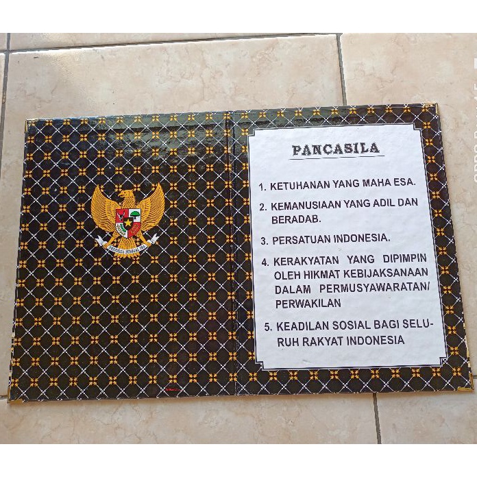 

[YW☞/P㊠] Map upacara hitam. map petugas upacara. map murah isi 5. map teks pancasila. doa. tata upacara. janji siswa. pembukaan uud 1945. ready stok/ amanahh!