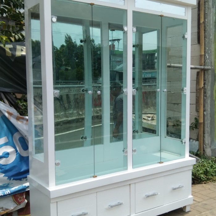 Terlaris Lemari Hias Pajangan Kristal Kaca 4 Pintu Putih
