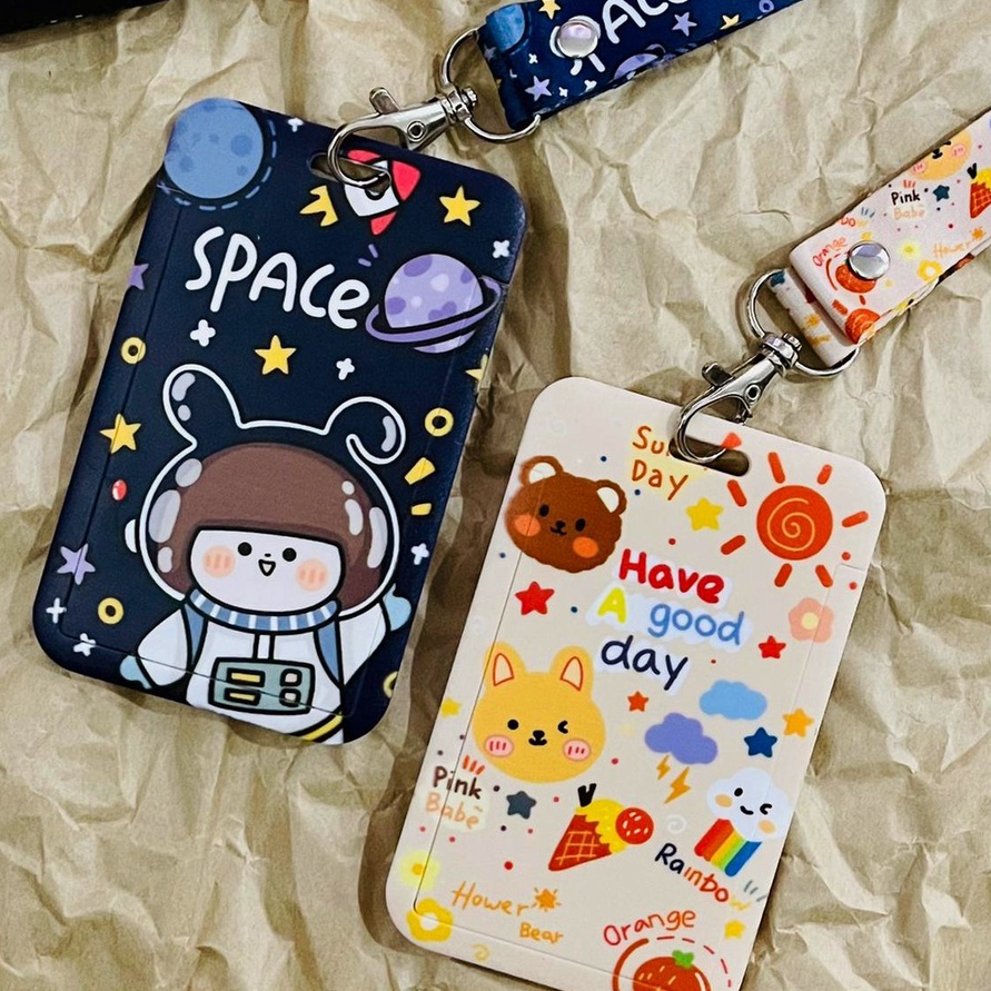 

[IX»/E㊖] ID CARD HOLDER MOTIF KAWAII ASTRONOUT TEMPAT KARTU BEBEK BUNGA- superr.keren.!