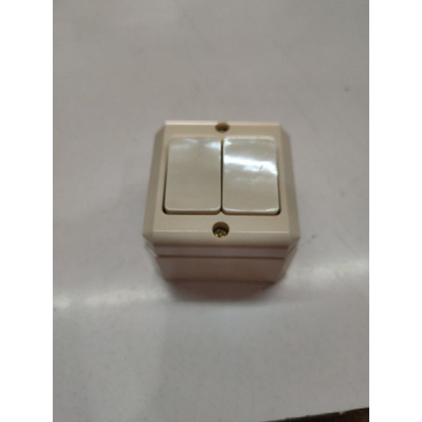 saklar seri broco outbow , saklar double outbow merk broco newgee