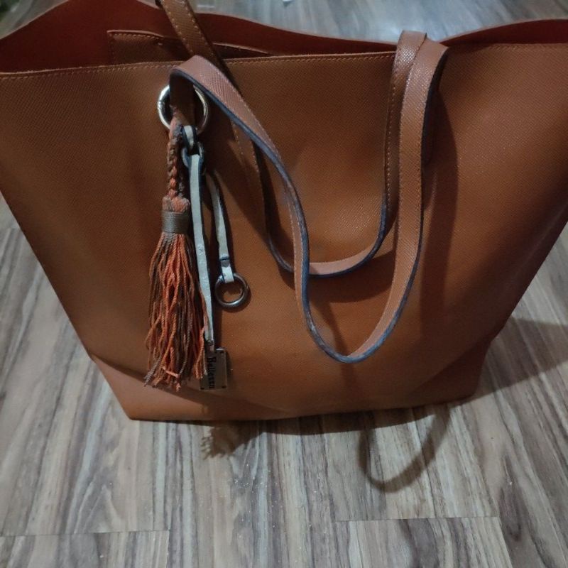 Tas Preloved Wanita B E L E Z Z A