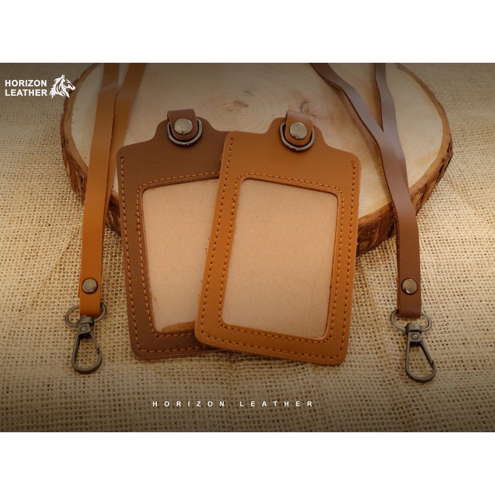 

✼Murah✤➨ Name Tag Kulit Id Card Kulit holder kancing I84