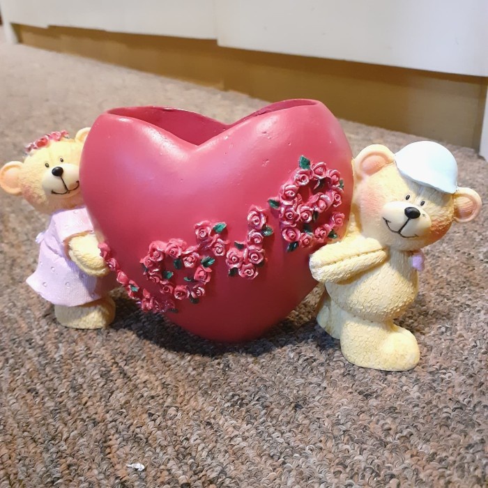 

Ready Tempat Alat Tulis Model Sepasang Bear Love/Couple/Dekorasi Anak _.