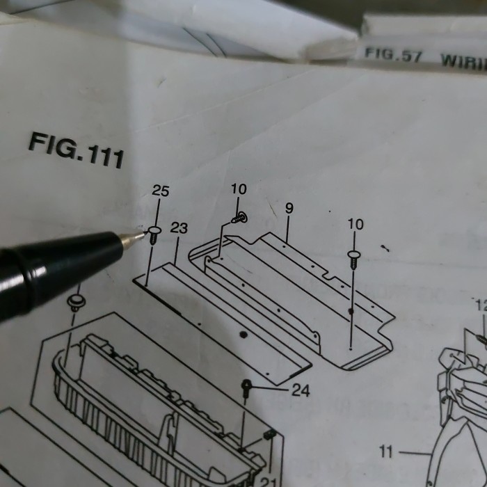 clip papan bagasi Ertiga warna beige star