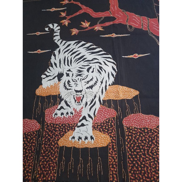 Kain batik tulis motif macan