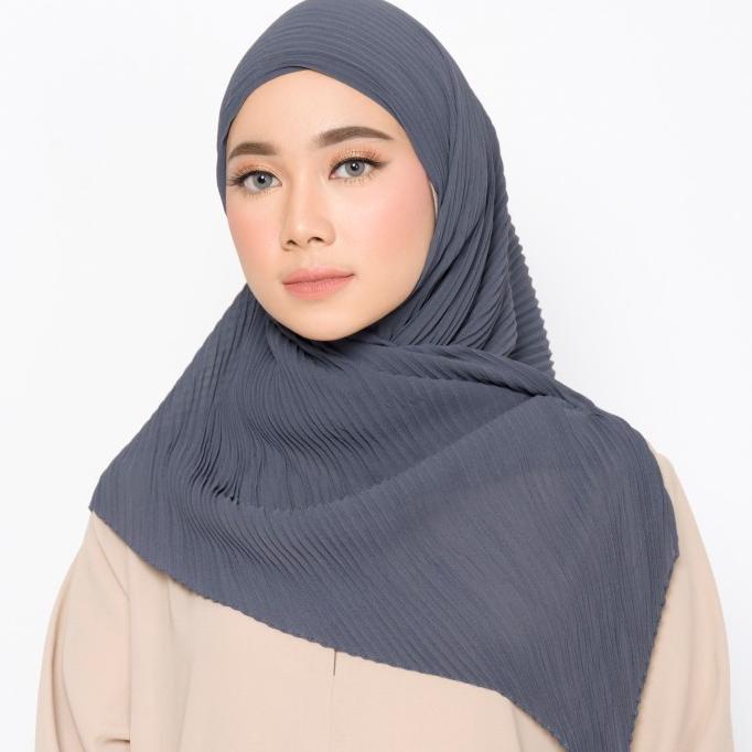 Sale ZM Zaskia Mecca - Fanya Dark Grey Hijab - Kerudung Segi Empat Termurah
