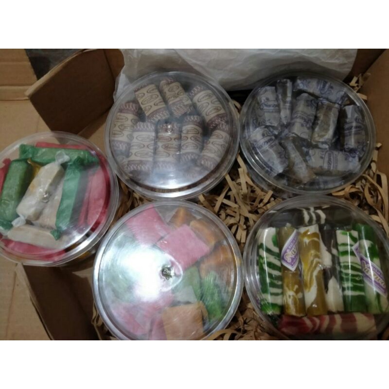 

' dodol garut suwar suwir wajik kemasan toples lebaran