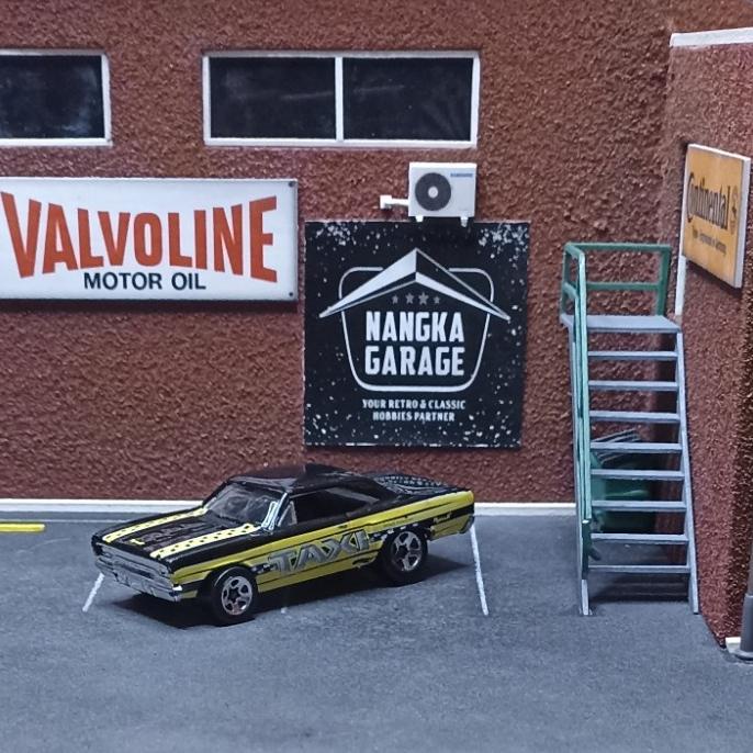 Hot Wheels 1970 Plymouth RoadRunner TAXI (LO409)