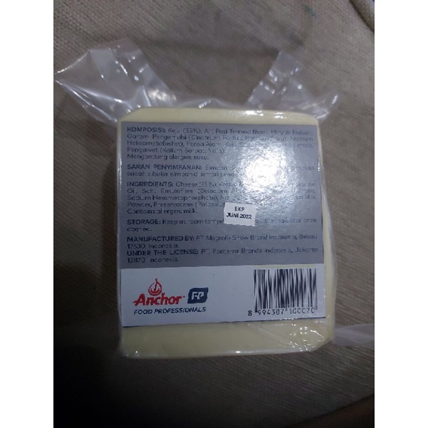 

Keju Cheddar 250 Gr. Cheese Cheddar Blok.