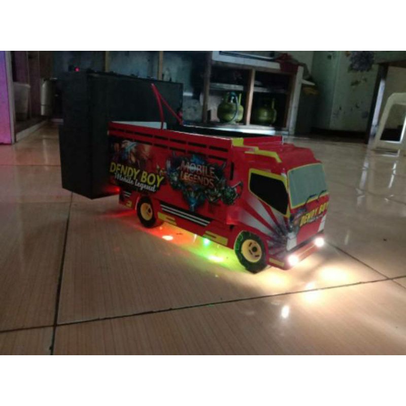 SATU SET MINIATUR SOUND DAN MINIATUR TRUK