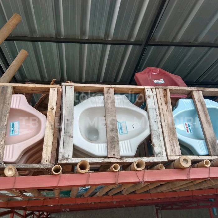 closet jongkok / kloset jongkok / wc jongkok setara toho