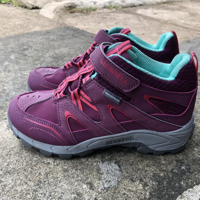 Sepatu Gunung Anak Perempuan (1)