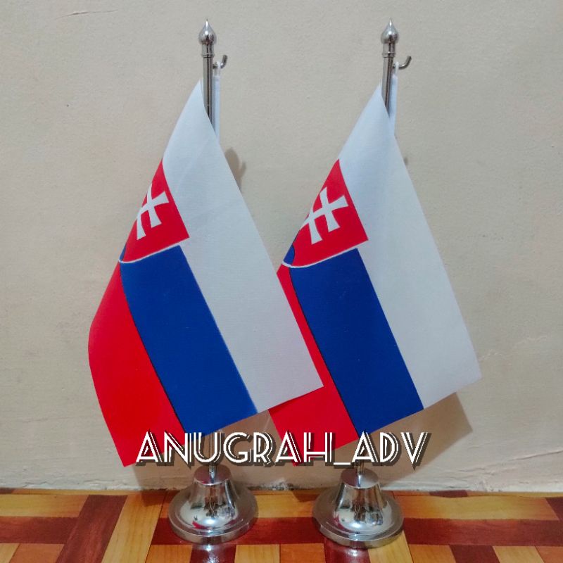 

tiang stainless bendera meja SLOVAKIA