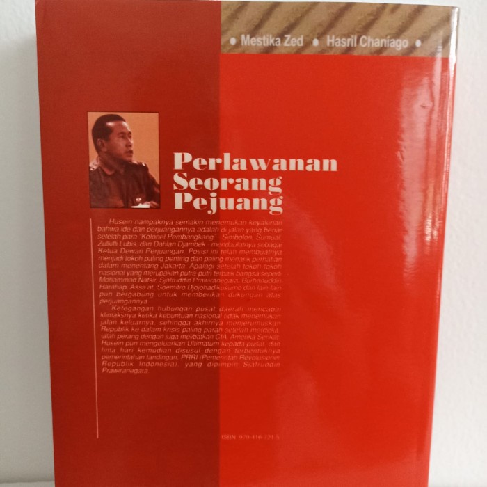 

NEW Buku Sejarah Perlawanan Seorang Pejuang Biografi Kolonel Ahmad Husein