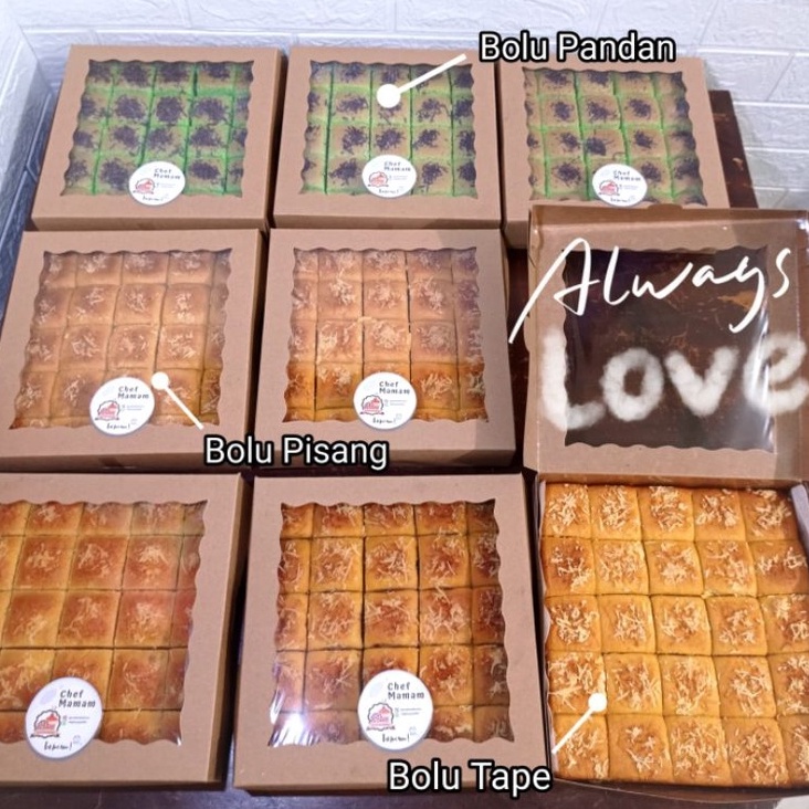 

Ready Bolu Tape / Bolu Pisang / Bolu Pandan uk. 20x20cm Kirim Langsung