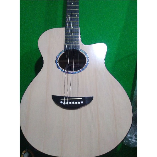 gitar akustik yamaha APX 50011