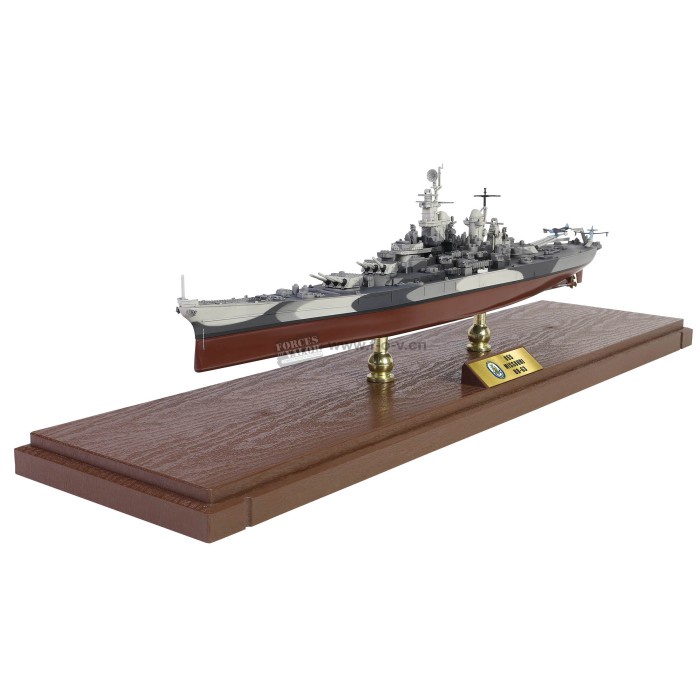 Kapal USS Missouri (BB-63) 1944 camouflage Skala 1:700 Forces of Valor
