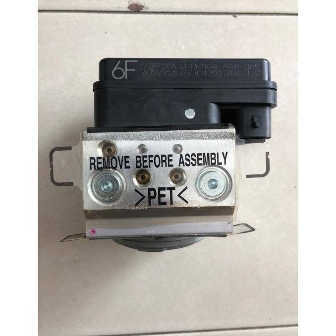 Modul ABS Actuator Assy Brake Toyota Fortuner 44050-71060 44510-71060