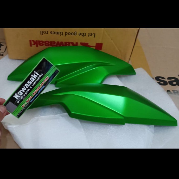 [New Ori] Kupingan Lampu Cover Samping Batok Ninja Z250 2 Cylinder Original Diskon