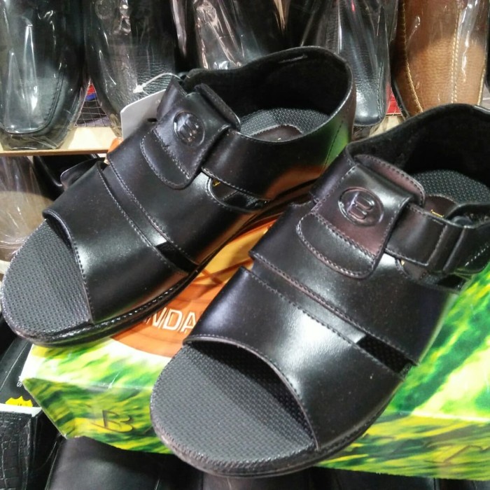 Sandal sepatu pria merk Barnet original