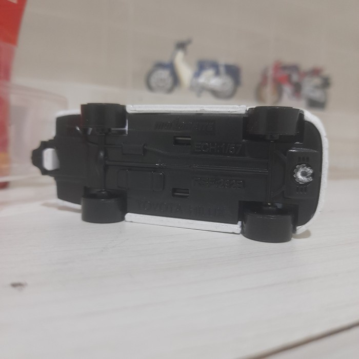 Majorette Toyota Hilux Vigo Skala 64 Loose Terbaik