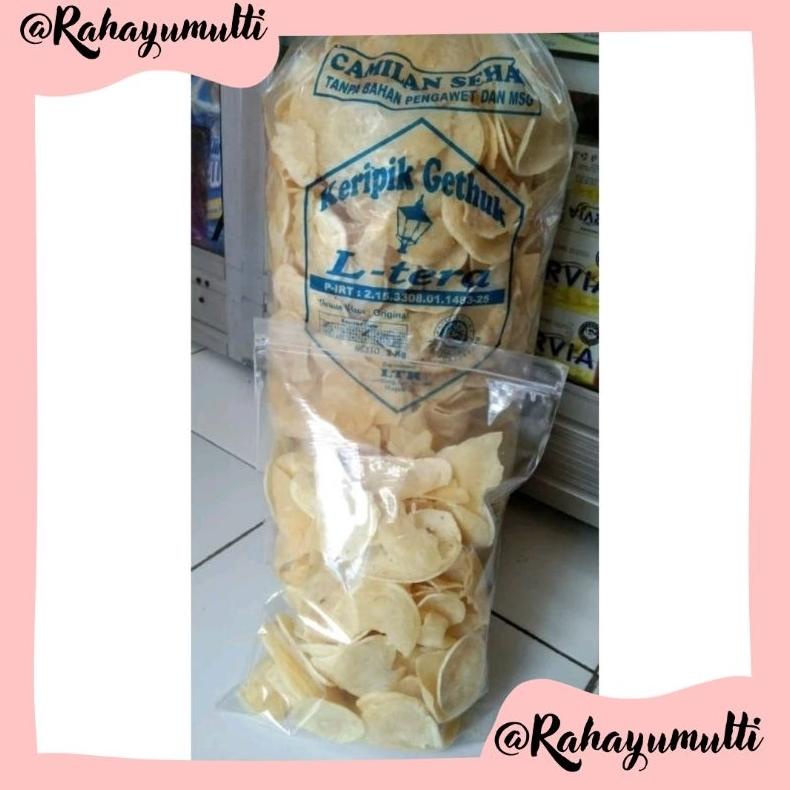 

Aneka Kripik Gethuk 1ball 2,5kg ||kripik gadung 1ball 2kg || kripik sukun 1ball 2,5kg || kripik tempe 1ball 2kg Best Seller