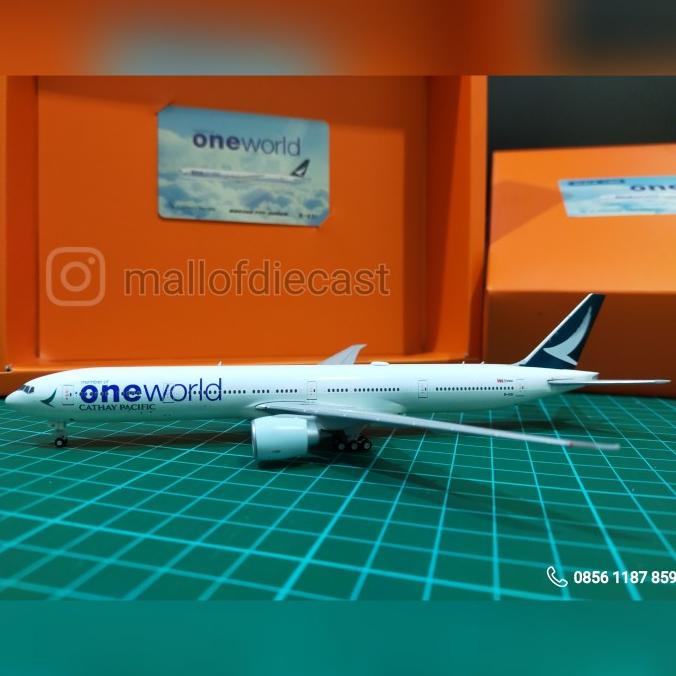Cathay Pacific Boeing 777-300Er B-Kqi One World